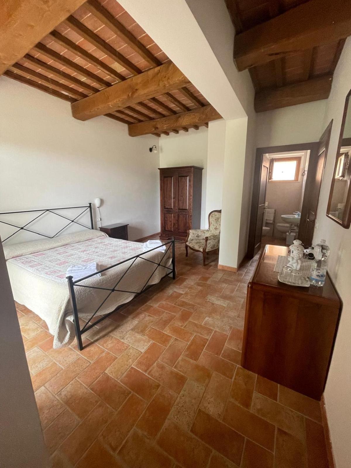 Agriturismo Piandimaggio П'єнца Екстер'єр фото