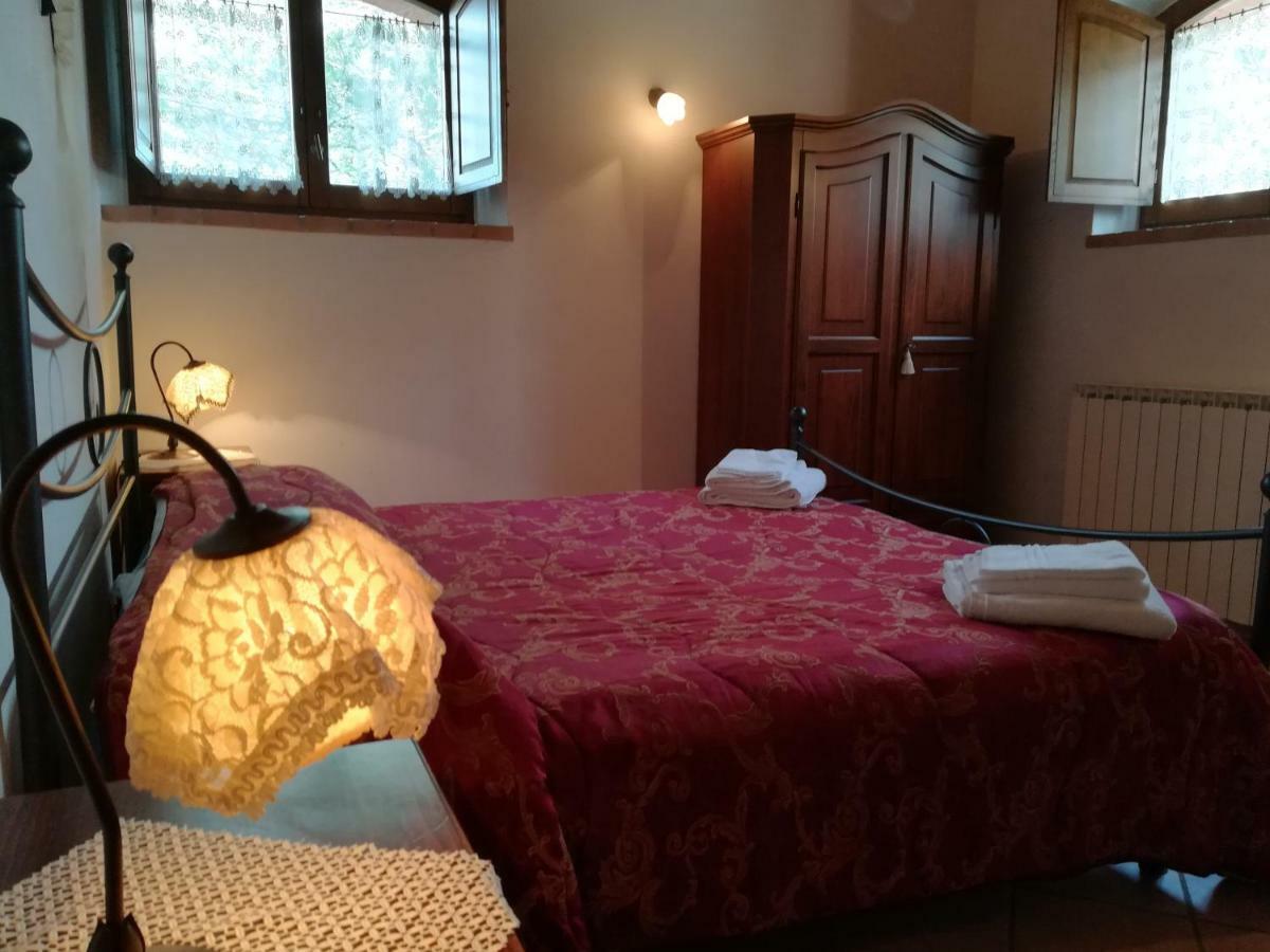 Agriturismo Piandimaggio П'єнца Екстер'єр фото